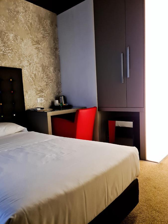 Western Continental Hotel 4*