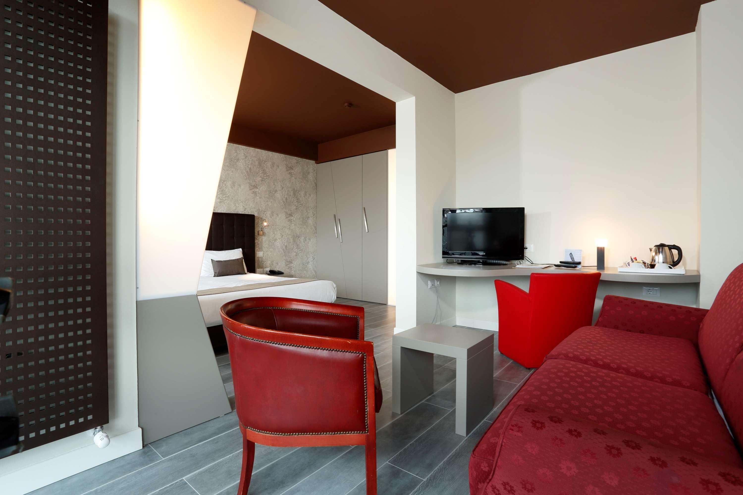 Hotel Western Continental 4*