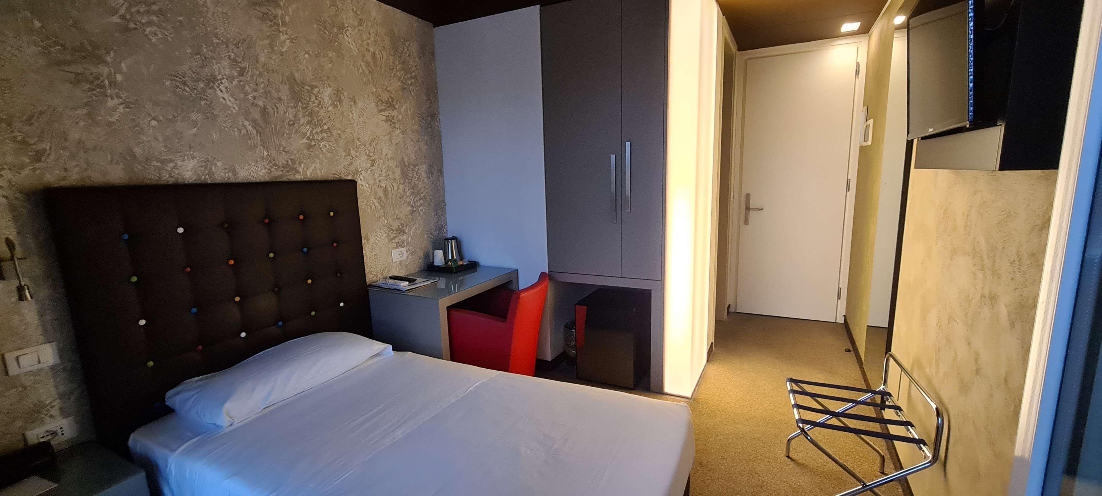 Hotel Western Continental