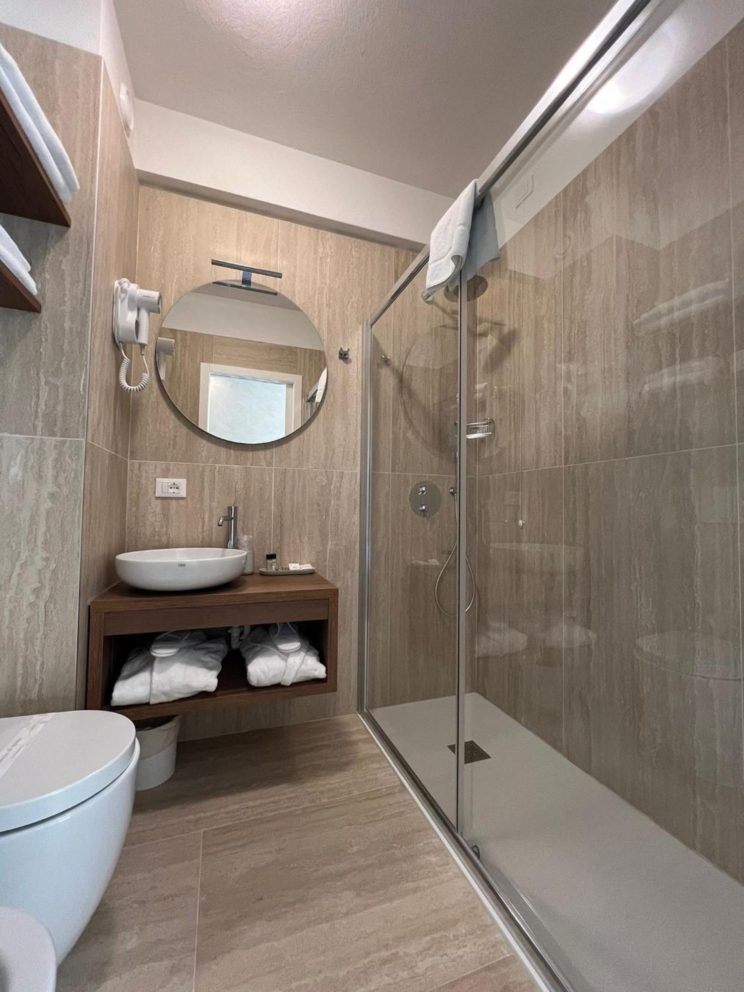 Western Continental 4*